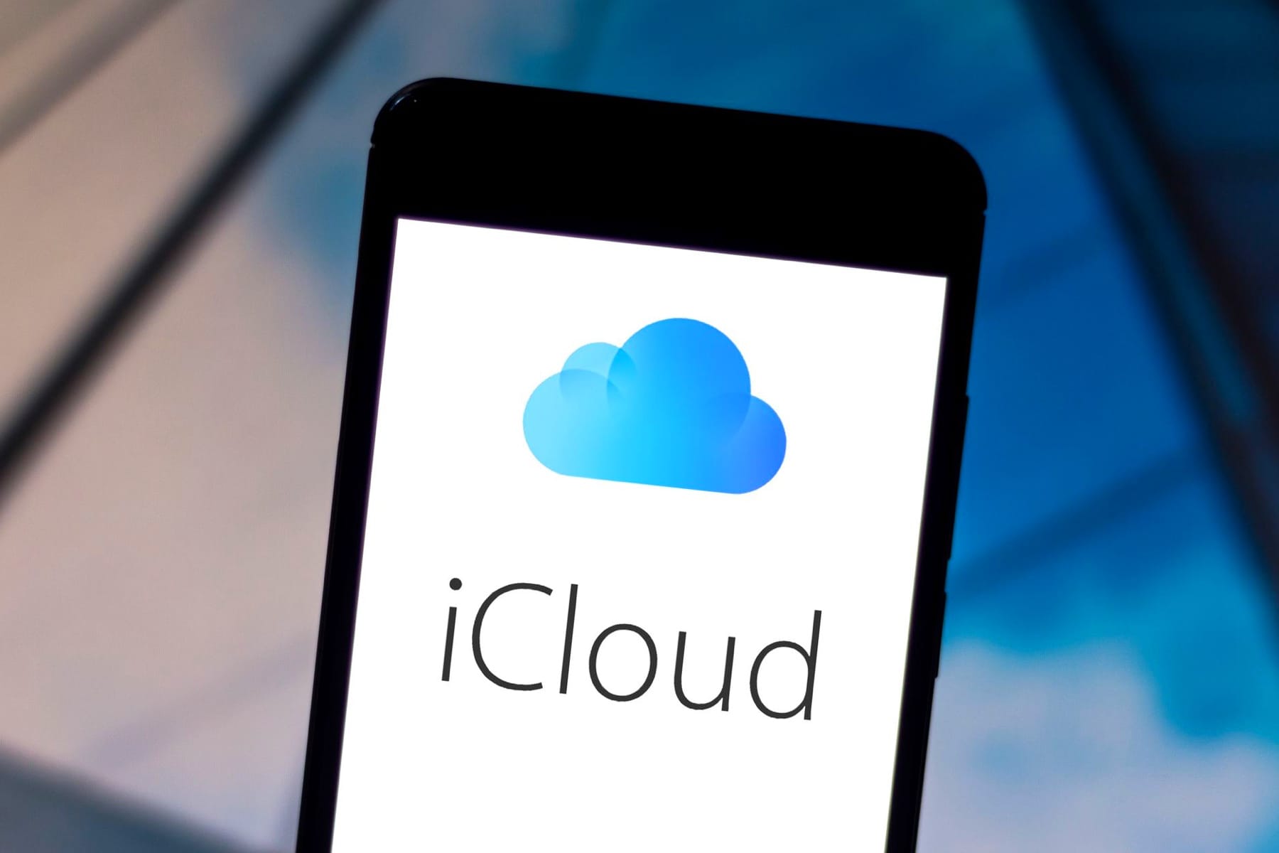 Сколько памяти в icloud айфона